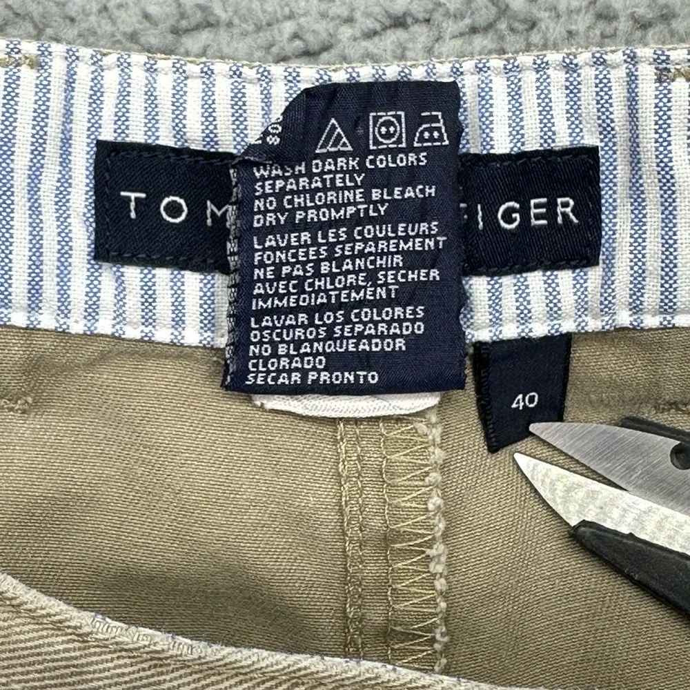 Tommy Hilfiger Vintage Mens Size 40 Style‎ 1636 Pleated Khaki Shorts